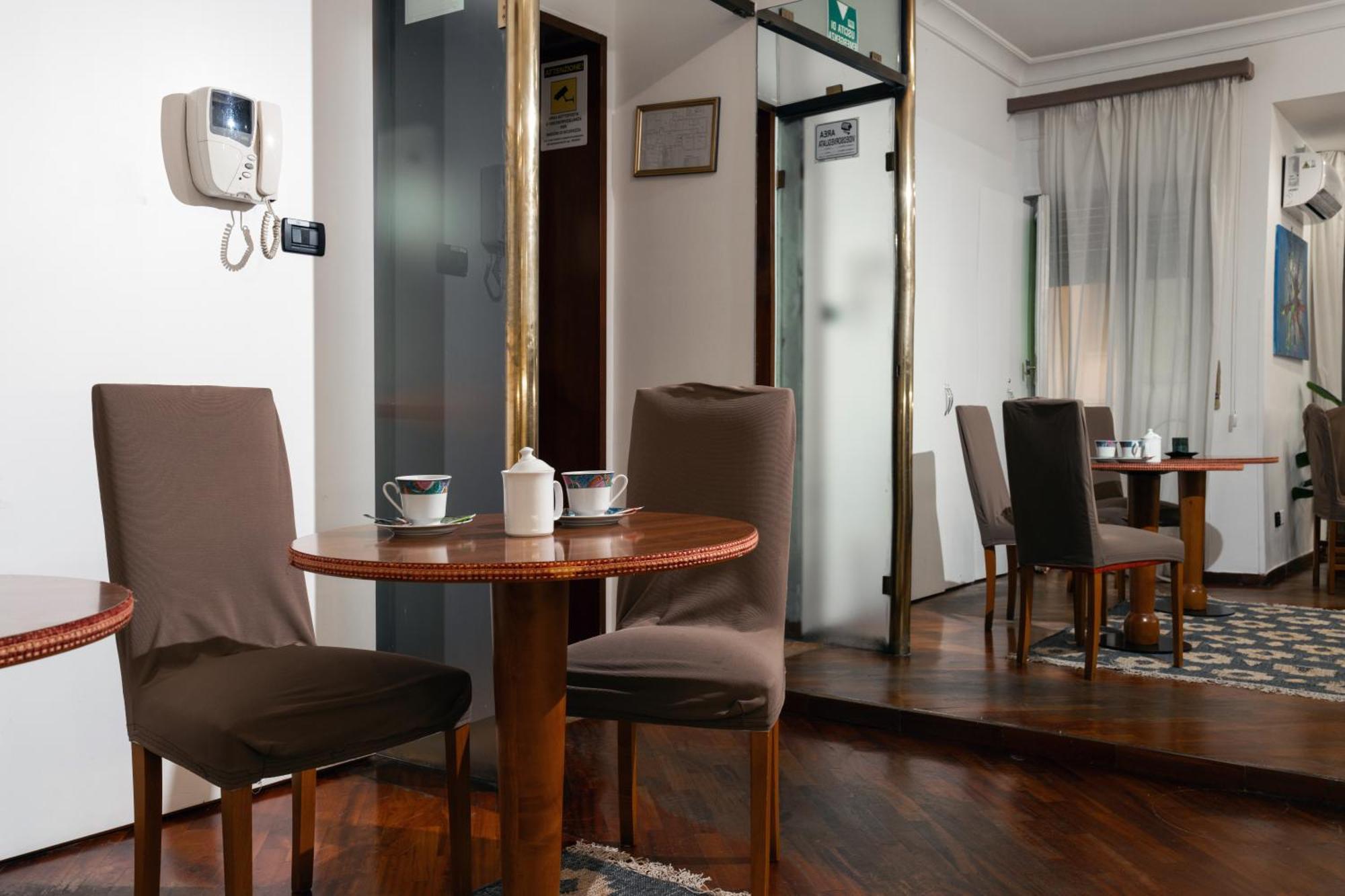 Hotel City Center Palermo Bagian luar foto