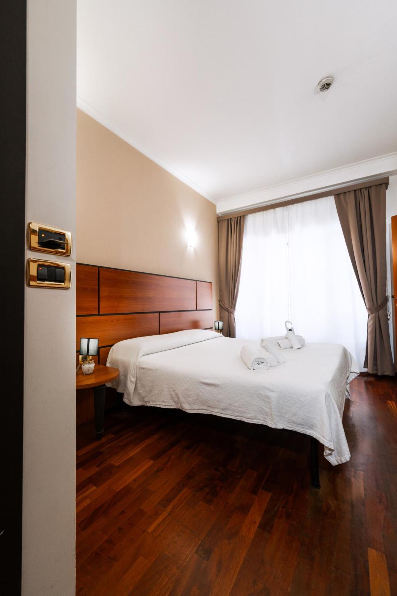 Hotel City Center Palermo Bagian luar foto