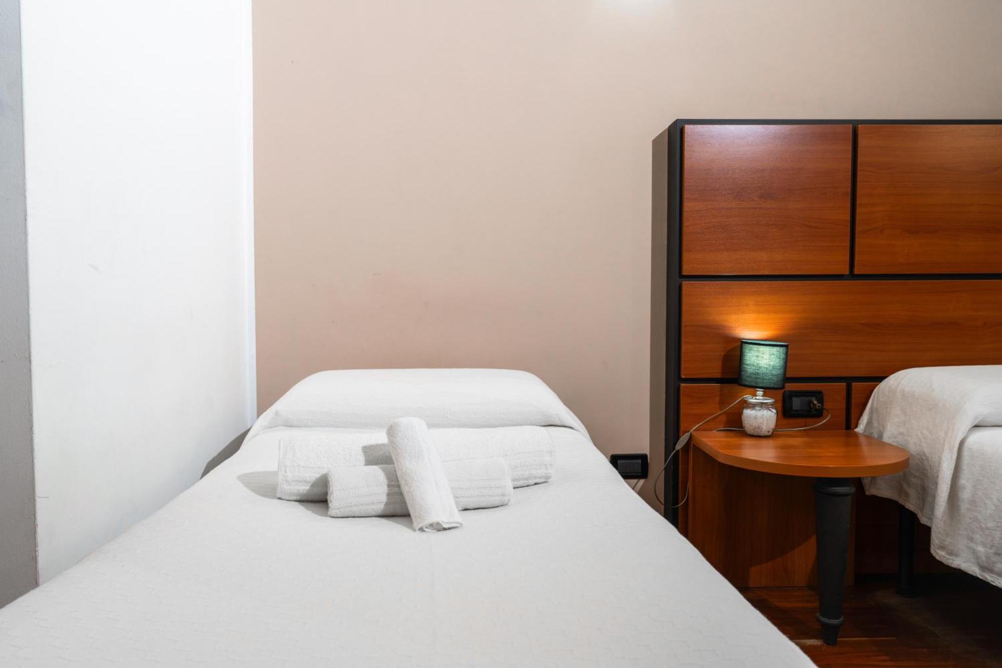 Hotel City Center Palermo Bagian luar foto